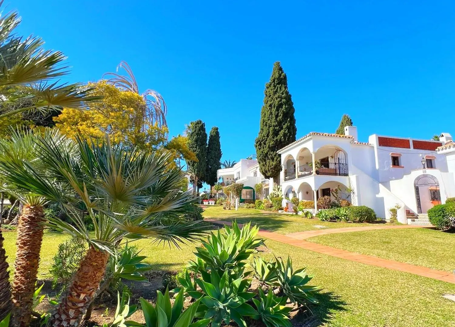 Patio Alcornocal By Residea Apartment Estepona